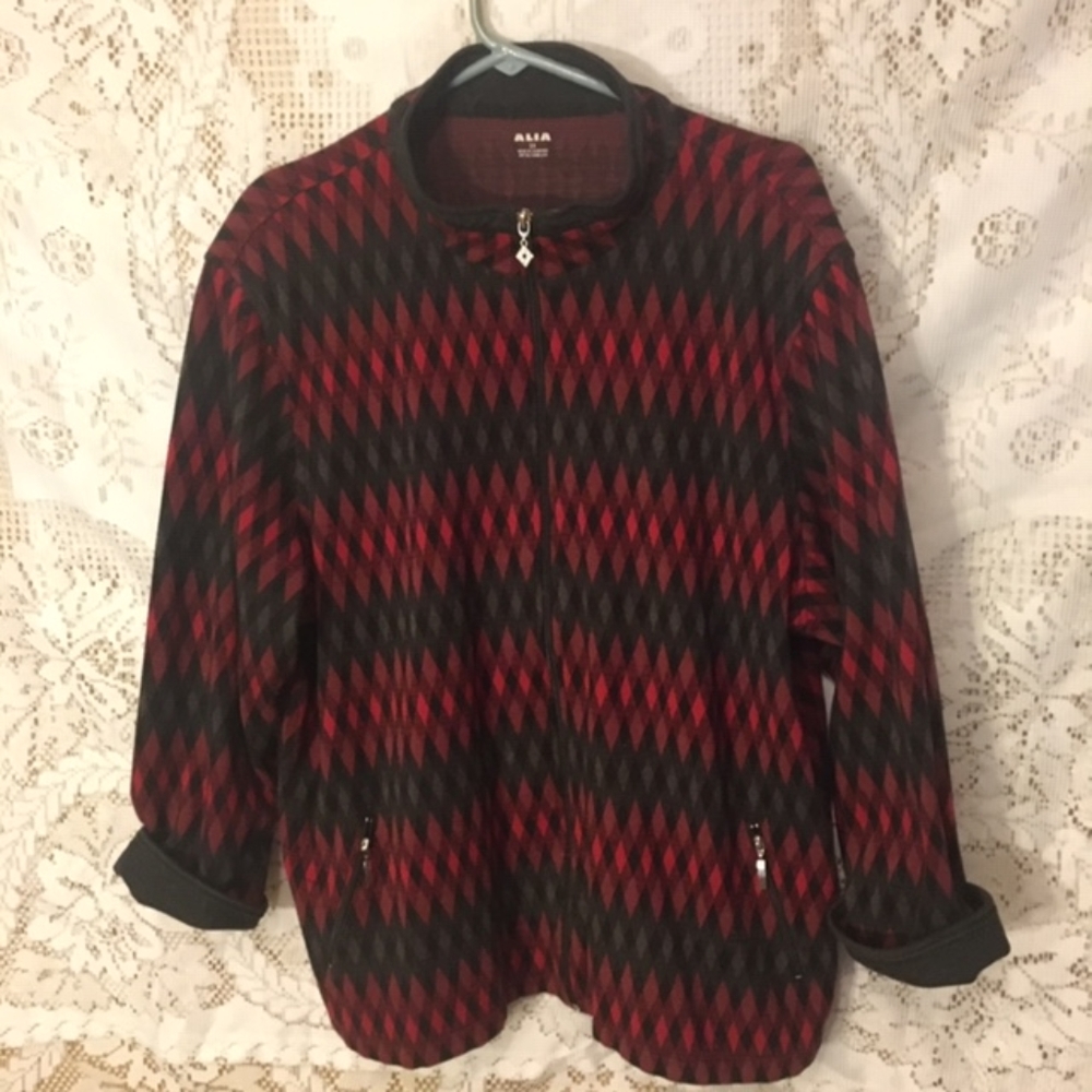Blazer - Picture 2 of 3